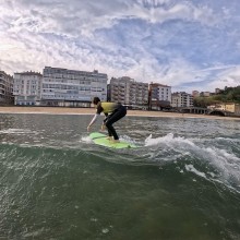 Escuela de Surf Essus en Zarautz